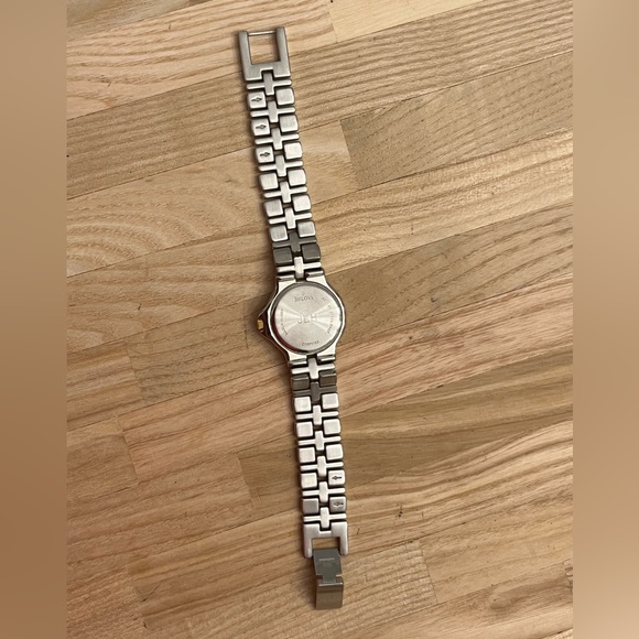 Bulova Ladies Watch White Dial Two Tone Bracelet Date Window 98U02 - Picture 11 of 13